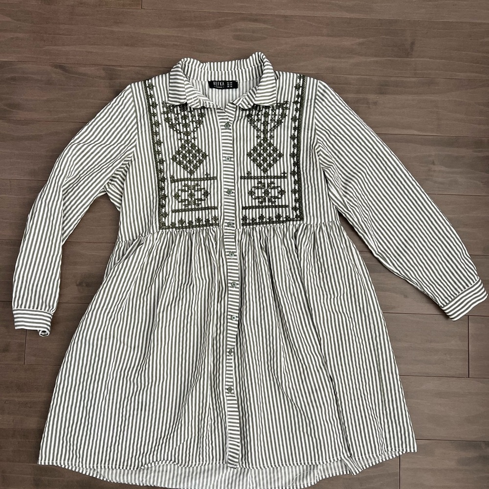 REFKA Green Tunic Top Stripe - Point Collar - embroidered Size eur46 (US 14)